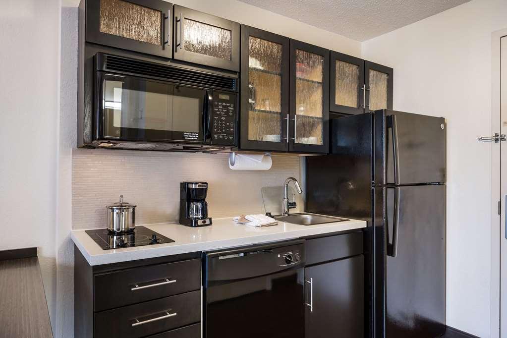 Sonesta Simply Suites Irvine East Foothill Lake Forest Exterior foto