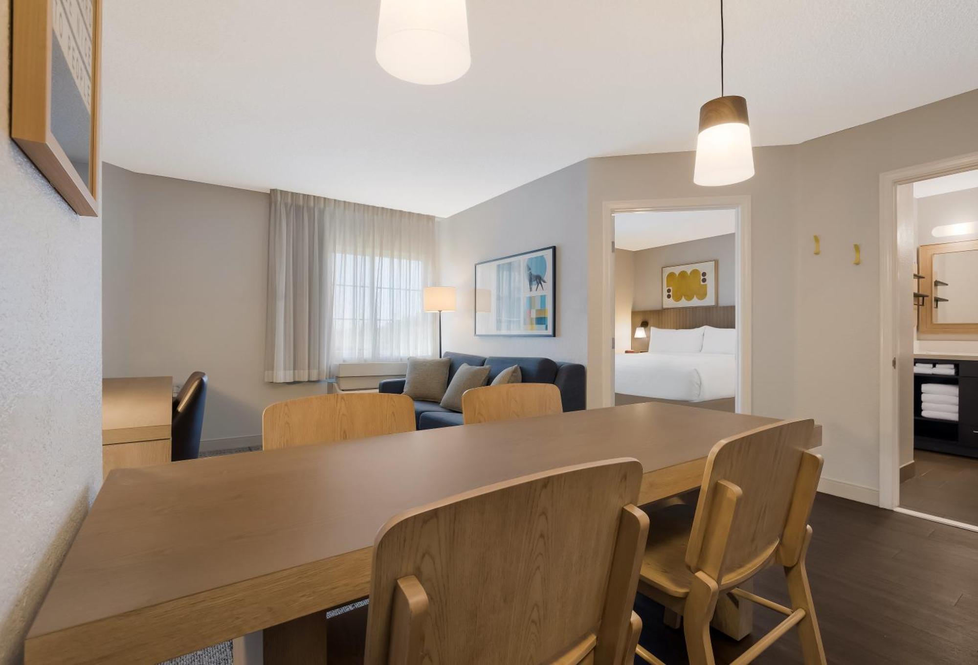 Sonesta Simply Suites Irvine East Foothill Lake Forest Exterior foto